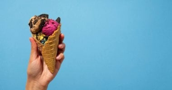 7 قواعد إتيكيت لأكل الآيس كريم فى الأماكن العامة تجنبك المواقف المحرجة 7 قواعد إتيكيت لأكل الآيس كريم فى الأماكن العامة تجنبك المواقف المحرجة
