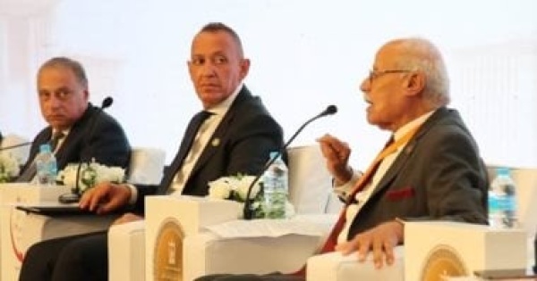 رئيس حزب العربى الناصرى يطرح 3 مبادرات لدعم المصريين بالخارج اعرف التفاصيل رئيس حزب العربى الناصرى يطرح 3 مبادرات لدعم المصريين بالخارج اعرف التفاصيل