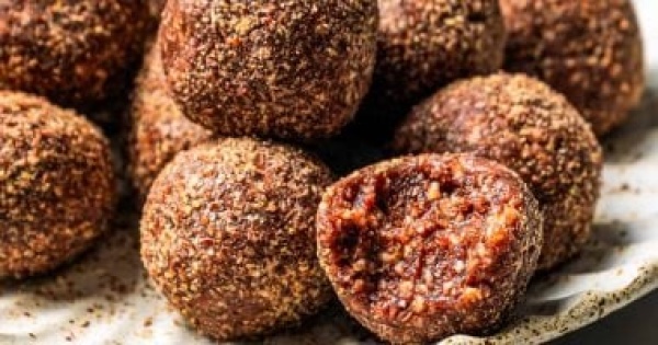 طريقة عمل كرات الطاقة الصحية بدون فرن وفي 10 دقائق