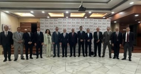 سرج يدعو الشركات الهندية للتصنيع في مصر والتصدير للعالم عبر بوابة الاتفاقيات التجارية سرج يدعو الشركات الهندية للتصنيع في مصر والتصدير للعالم عبر بوابة الاتفاقيات التجارية