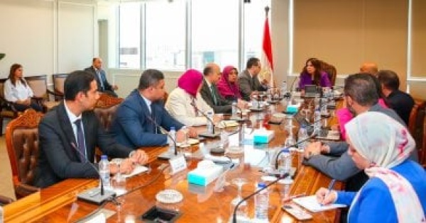 وزيرة الإسكان تلتقي مسئولي شركة hdp لمتابعة مبيعات وتسويق مشروعات المدن الجديدة وزيرة الإسكان تلتقي مسئولي شركة hdp لمتابعة مبيعات وتسويق مشروعات المدن الجديدة