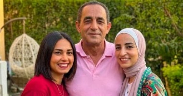 بعد 13 عاما على مذبحة كرداسة ابنة اللواء مصطفى الخطيب فخر الشهادة يحيينا بعد 13 عاما على مذبحة كرداسة ابنة اللواء مصطفى الخطيب فخر الشهادة يحيينا