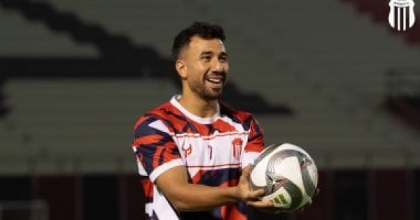 تريزيجيه يقص شريط مشواره مع الرياض أمام الاتفاق فى الدوري السعودي تريزيجيه يقص شريط مشواره مع الرياض أمام الاتفاق فى الدوري السعودي
