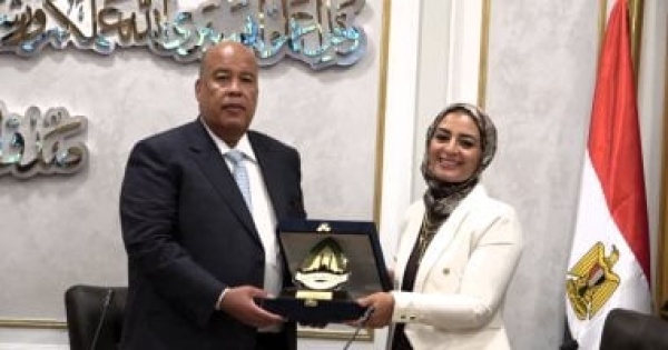 توقيع بروتوكول تعاون لإتاحة التوقيع والختم الإلكترونى لأعضاء غرفة القاهرة التجارية توقيع بروتوكول تعاون لإتاحة التوقيع والختم الإلكترونى لأعضاء غرفة القاهرة التجارية