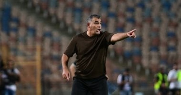 حمزة الجمل يجتمع بمعاونيه لتحديد برنامج الاتحاد السكندري خلال توقف الدوري حمزة الجمل يجتمع بمعاونيه لتحديد برنامج الاتحاد السكندري خلال توقف الدوري