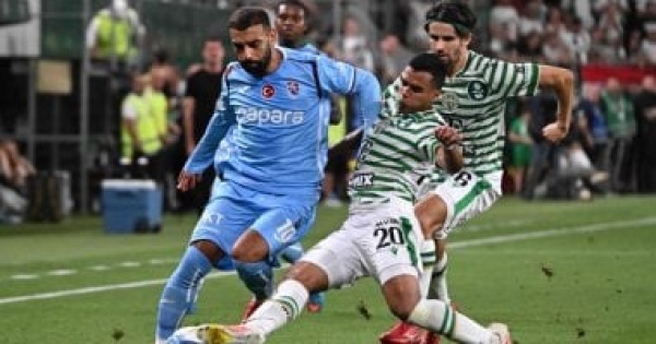 محمد صلاح يبحث عن انطلاقة جديدة مع طرابزون سبور بعد صدمة الدوري الأوروبي