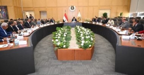 غرفة صناعات مواد البناء تستعرض أمام وزير الصناعة رؤيتها لتطوير القطاع وتعزيز الصادرات غرفة صناعات مواد البناء تستعرض أمام وزير الصناعة رؤيتها لتطوير القطاع وتعزيز الصادرات