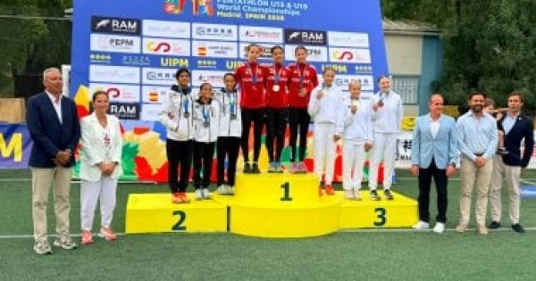 وزير الرياضة يهنئ أبطال الخماسى الحديث بعد إنجاز بطولة العالم تحت 15 سنة وزير الرياضة يهنئ أبطال الخماسى الحديث بعد إنجاز بطولة العالم تحت 15 سنة
