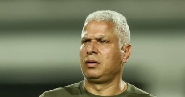 وائل جمعة يطمئن على سداسي الأهلي فى المنتخب قبل ودية جنوب أفريقيا وائل جمعة يطمئن على سداسي الأهلي فى المنتخب قبل ودية جنوب أفريقيا