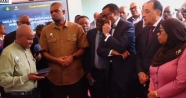 السفير أحمد حجاج سد جوليوس نيريرى يعكس قوة الشركات المصرية ودورها فى التنمية السفير أحمد حجاج سد جوليوس نيريرى يعكس قوة الشركات المصرية ودورها فى التنمية
