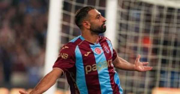 رئيس طرابزون يفتح النار على تحكيم الدورى التركى بعد إلغاء هدفي محمد صلاح رئيس طرابزون يفتح النار على تحكيم الدورى التركى بعد إلغاء هدفي محمد صلاح