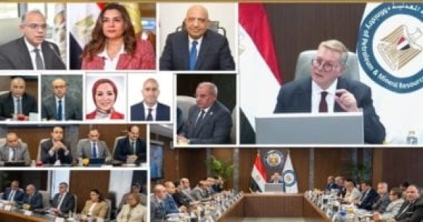 وزير البترول تطوير معامل التكرير وشبكات النقل والتخزين يدعم تحول مصر لمركز إقليمي وزير البترول تطوير معامل التكرير وشبكات النقل والتخزين يدعم تحول مصر لمركز إقليمي