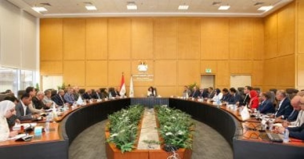 وزيرة الإسكان تتابع موقف منظومة الصرف الصحي بمحافظة القاهرة وزيرة الإسكان تتابع موقف منظومة الصرف الصحي بمحافظة القاهرة