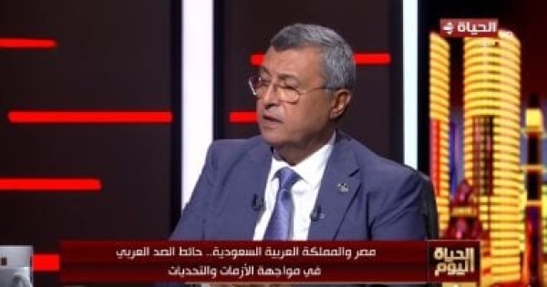 وزير البترول الأسبق اقتراب تشغيل مشروع الربط الكهربائي بين مصر والسعودية