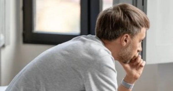 بتبعد عن الناس وبتفقد شغفك 5 علامات تكشف تأثير الصدمات النفسية