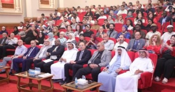 بخيت والساعدي يتدفقان إبداع ا فى بيت الشعر بالشارقة