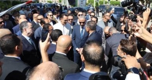 مستقبل وطن يواصل جولته بالجيزة قيادات الحزب تتفقد مدرسة محمد كريم