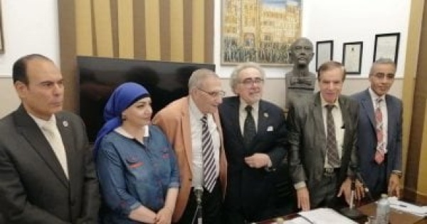 نقيب كتاب مصر مليون جنيه من محمد نظمى دعم ا للاتحاد نقيب كتاب مصر مليون جنيه من محمد نظمى دعم ا للاتحاد