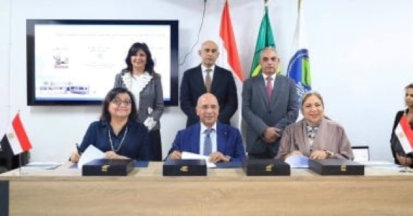 افتتاح مدرسة المهندس عبد الحميد أبوبكر للتكنولوجيا التطبيقية بالإسماعيلية افتتاح مدرسة المهندس عبد الحميد أبوبكر للتكنولوجيا التطبيقية بالإسماعيلية