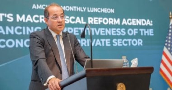 وزير المالية بالغرفة الأمريكية إعداد برنامج اقتصادى جديد وطرحه للنقاش العام قريبا