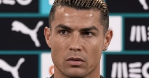 رونالدو يغادر معسكر البرتغال ويتجه إلى مدريد بعد تصريحات جيسوس رونالدو يغادر معسكر البرتغال ويتجه إلى مدريد بعد تصريحات جيسوس