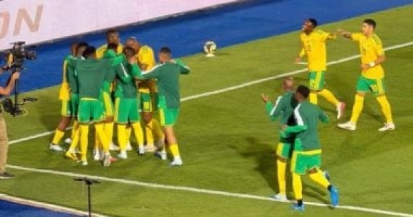 إريتريا ضد جنوب أفريقيا موسيماني يتقدم بثنائية على هشام يكن بتصفيات أمم أفريقيا إريتريا ضد جنوب أفريقيا موسيماني يتقدم بثنائية على هشام يكن بتصفيات أمم أفريقيا