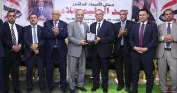 نقيب المحامين يشارك في حفل تكريم شيوخ المهنة بنقابة محامين شرق طنطا نقيب المحامين يشارك في حفل تكريم شيوخ المهنة بنقابة محامين شرق طنطا