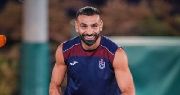 محمد صلاح يظهر في تدريبات طرابزون قبل مواجهة سامسون بالدوري التركي صور
