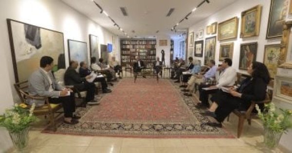 جائزة فاروق حسنى تزيد قيمة بعض الجوائز وتمنح ماهر إستينو جائزة الاستحقاق