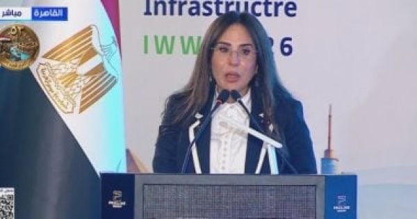 وزيرة الإسكان نستهدف رفع طاقة تحلية مياه البحر لـ10 ملايين متر مكعب يوميا 2050 وزيرة الإسكان نستهدف رفع طاقة تحلية مياه البحر لـ10 ملايين متر مكعب يوميا 2050