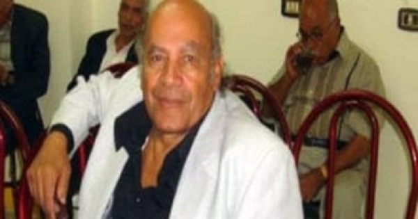 فخري أبو السعود شاعر أهتم بتاريخ مصر الحديث