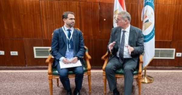 وزير البترول يبحث مع توتال إنرجيز تسريع تنفيذ مشروع ربط الغاز القبرصي بالبنية التحتية المصرية