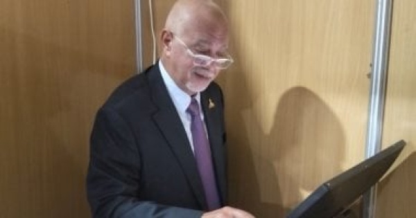 النائب حازم الجندي يدلي بصوته في انتخابات الهيئة العليا لحزب الوفد النائب حازم الجندي يدلي بصوته في انتخابات الهيئة العليا لحزب الوفد