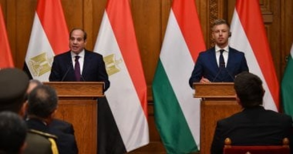 فخامة الرئيس السيسى ماكس هرتس معمارى مجرى اضطلع بدور مهم فى حفظ وترميم الآثار الإسلامية والقبطية فخامة الرئيس السيسى ماكس هرتس معمارى مجرى اضطلع بدور مهم فى حفظ وترميم الآثار الإسلامية والقبطية