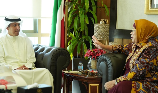 وزير الأوقاف يبحث مع سفيرة إندونيسيا لدى البلاد تعزيز التعاون بمجالات الشؤون الإسلامية