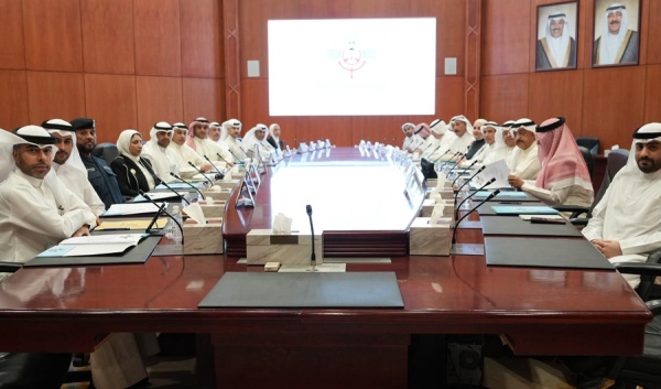 لجنة تحسين بيئة الأعمال تبحث تحديات قطاع السيارات والمستوردين لجنة تحسين بيئة الأعمال تبحث تحديات قطاع السيارات والمستوردين