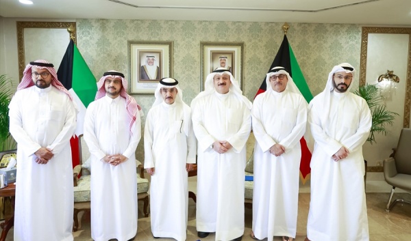 العوضي يبحث مع جامعة الخليج العربي تعزيز التعاون الصحي والأكاديمي العوضي يبحث مع جامعة الخليج العربي تعزيز التعاون الصحي والأكاديمي