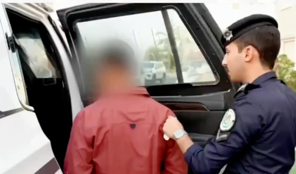 الداخلية ضبط 6 منازل ت دار بداخلها بقالات مخالفة في حملة أمنية مشتركة بالعاصمة الداخلية ضبط 6 منازل ت دار بداخلها بقالات مخالفة في حملة أمنية مشتركة بالعاصمة