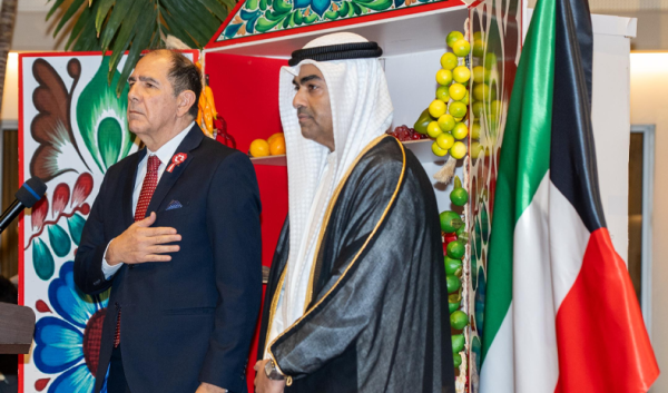 سفير البيرو لدى البلاد علاقاتنا مع الكويت تشهد زخما متناميا في العديد من المجالات