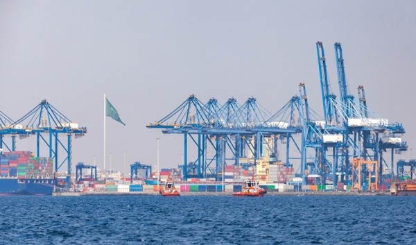 السعودية ترفع استثماراتها اللوجستية في البحر الأحمر إلى 3 73 مليارات دولار السعودية ترفع استثماراتها اللوجستية في البحر الأحمر إلى 3 73 مليارات دولار