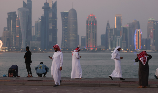قطر الحبس سنتان وغرامة 10 آلاف ريال عقوبة التصوير دون إذن وانتهاك خصوصية الآخرين قطر الحبس سنتان وغرامة 10 آلاف ريال عقوبة التصوير دون إذن وانتهاك خصوصية الآخرين
