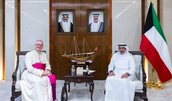 نائب وزير الخارجية يستقبل سفير الفاتيكان لدى البلاد بمناسبة انتهاء فترة عمله نائب وزير الخارجية يستقبل سفير الفاتيكان لدى البلاد بمناسبة انتهاء فترة عمله