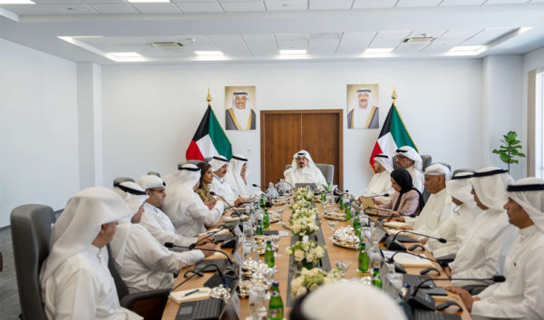 مجلس الوزراء يعقد اجتماعه في مبنى مطار الكويت الجديد t2 برئاسة سمو الشيخ أحمد العبدالله