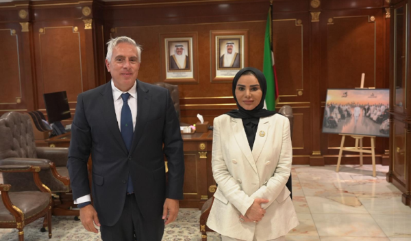 وزيرة الشؤون تبحث مع سفير لبنان تعزيز التعاون في المجالات الاجتماعية والإنسانية وزيرة الشؤون تبحث مع سفير لبنان تعزيز التعاون في المجالات الاجتماعية والإنسانية