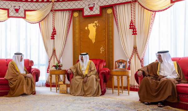 ملك البحرين يؤكد عمق العلاقات مع الكويت والحرص المتبادل على تعزيزها ملك البحرين يؤكد عمق العلاقات مع الكويت والحرص المتبادل على تعزيزها