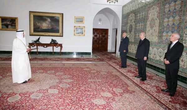 سفير الكويت لدى الجزائر نواف أبوشيبه يقد م أوراق اعتماده سفير الكويت لدى الجزائر نواف أبوشيبه يقد م أوراق اعتماده