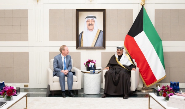 سمو ولي العهد يبحث مع مايكروسوفت تعزيز التعاون في مجالات الذكاء الاصطناعي سمو ولي العهد يبحث مع مايكروسوفت تعزيز التعاون في مجالات الذكاء الاصطناعي