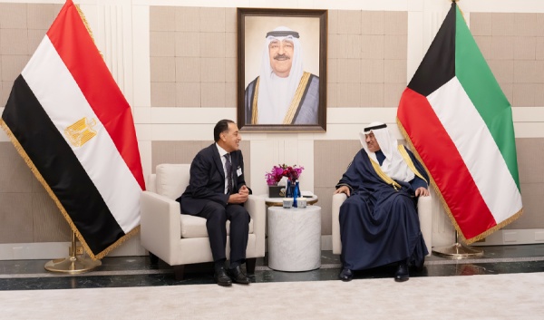 سمو ولي العهد يبحث مع رئيس الوزراء المصري المستجدات والتطورات الإقليمية والدولية سمو ولي العهد يبحث مع رئيس الوزراء المصري المستجدات والتطورات الإقليمية والدولية