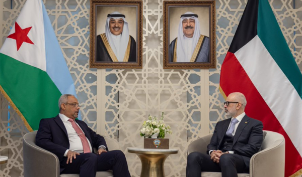 وزير الخارجية يبحث مع نظيريه في جيبوتي وتونس تعزيز العلاقات الثنائية وتطورات الأوضاع الإقليمية والدولية وزير الخارجية يبحث مع نظيريه في جيبوتي وتونس تعزيز العلاقات الثنائية وتطورات الأوضاع الإقليمية والدولية