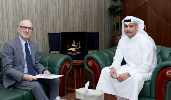 وزير الشباب يبحث مع سفير إيطاليا سبل تعزيز التعاون في المجالين الشبابي والرياضي وزير الشباب يبحث مع سفير إيطاليا سبل تعزيز التعاون في المجالين الشبابي والرياضي